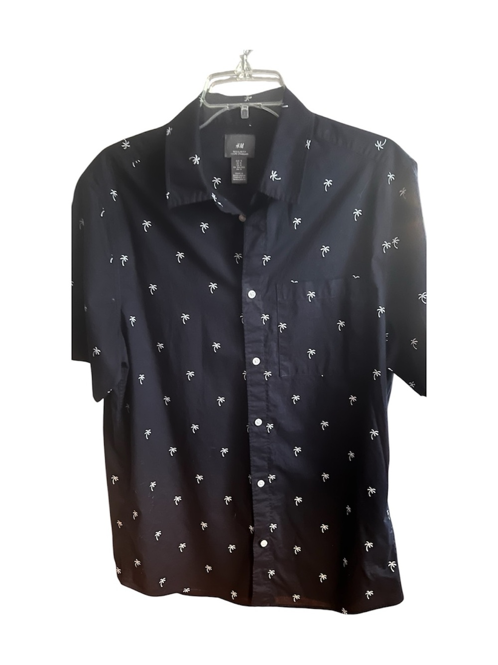 H&M Black Short-Sleeve Button-Down Shirt with White Palm Print